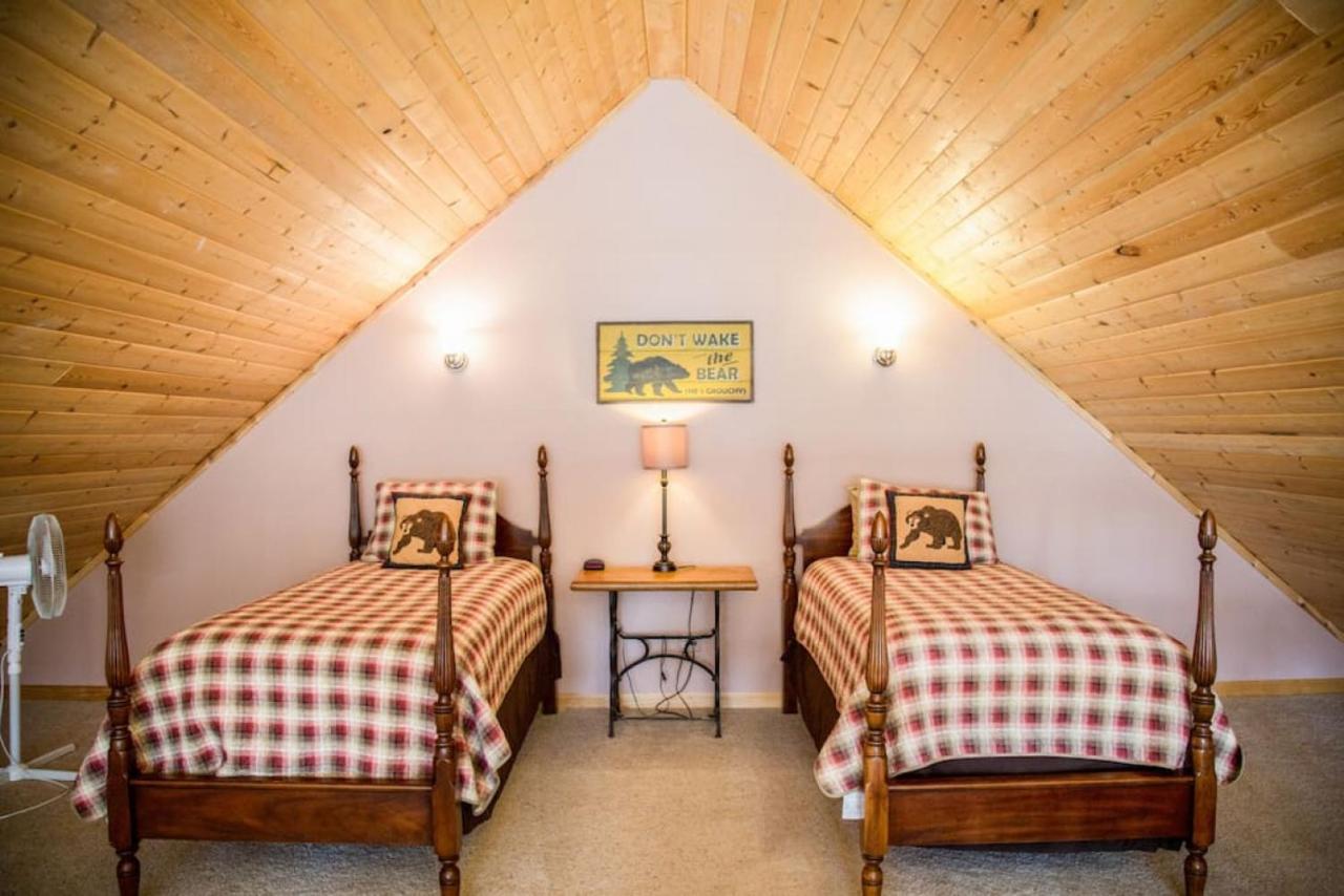 Twin Owls Lodge, Great For Families Master Bedroom, Loft, Full Kitchen, Dogs Ok Estes Park Exterior photo